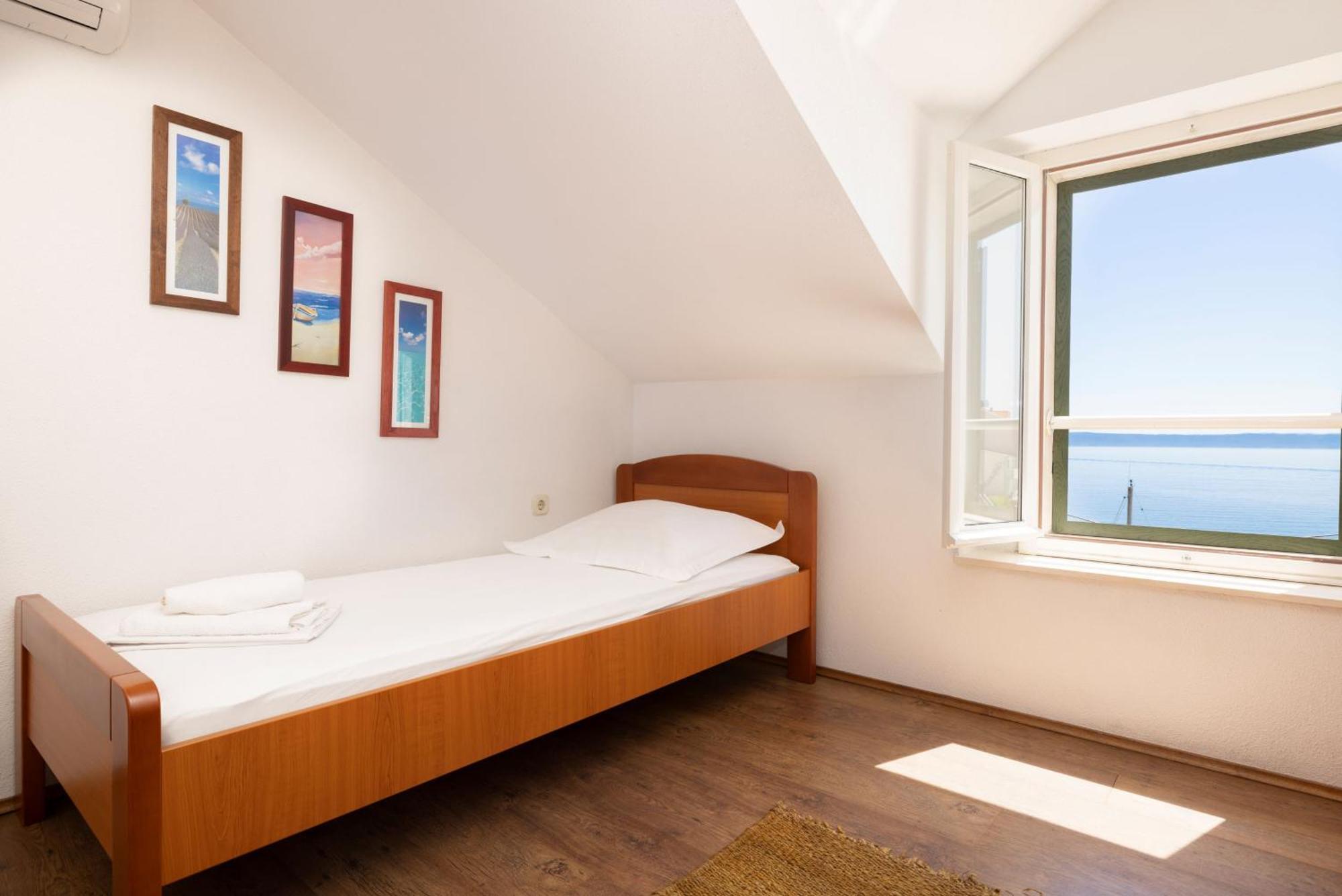 Jasminka Apartments Podgora Eksteriør billede