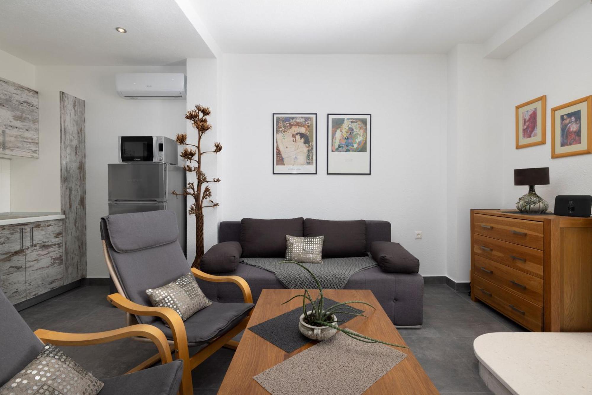 Jasminka Apartments Podgora Eksteriør billede